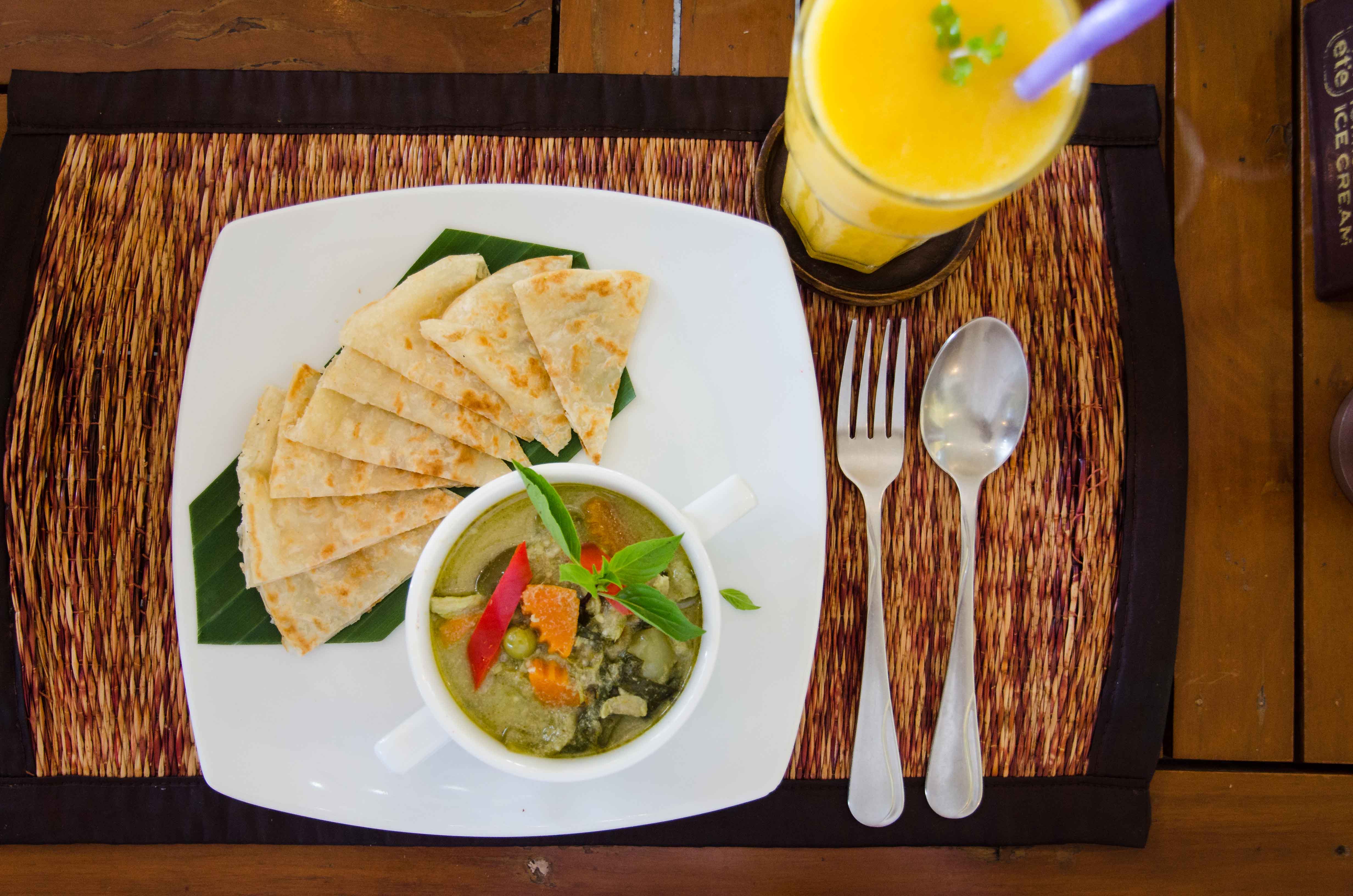 Green Curry with Fresh Roti